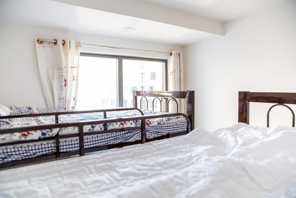 Gold Bee Dormitary Service Apartment Хошимін Екстер'єр фото