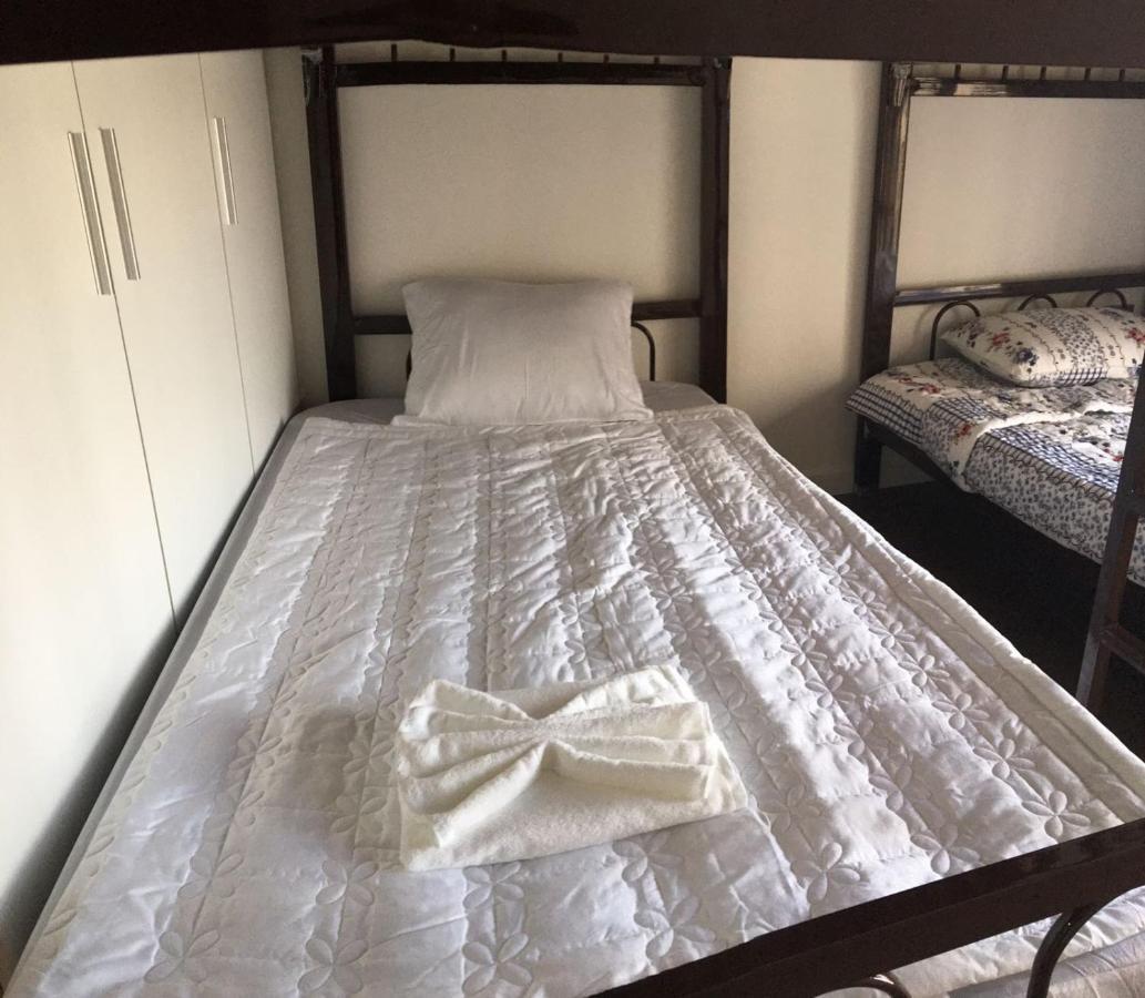 Gold Bee Dormitary Service Apartment Хошимін Екстер'єр фото